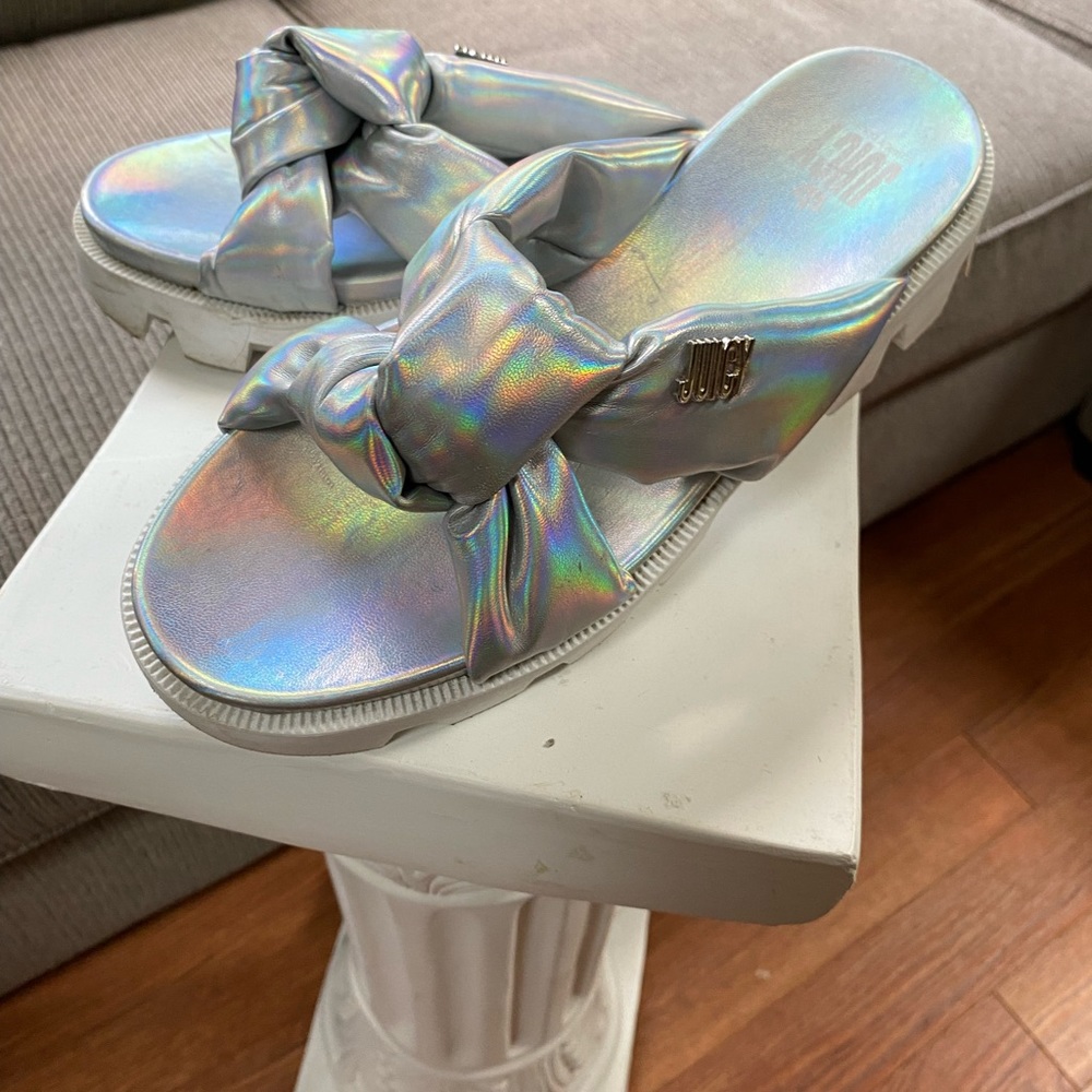 Juicy Couture Sandals Silver Iridescent Size 9